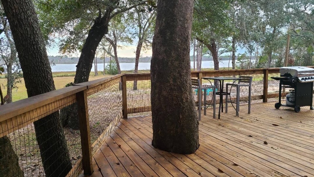 Navarre House | Sitting on the dock of the bay!