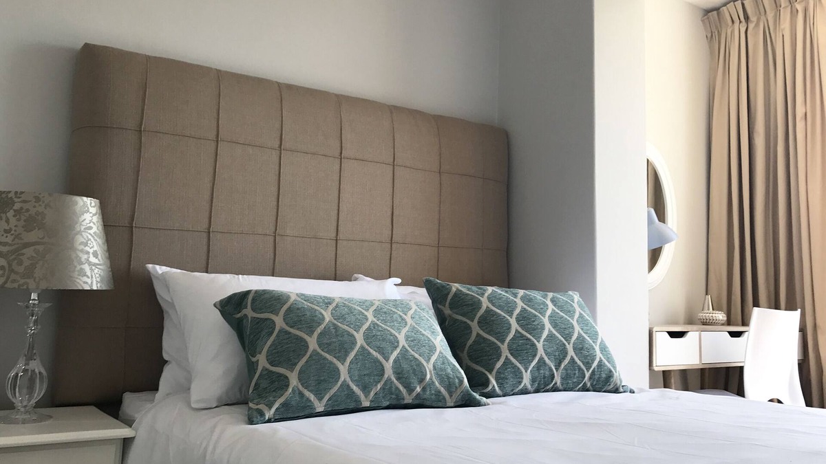 Simon's Town House | Situated in the heart of Simonstown with beautiful views over False bay