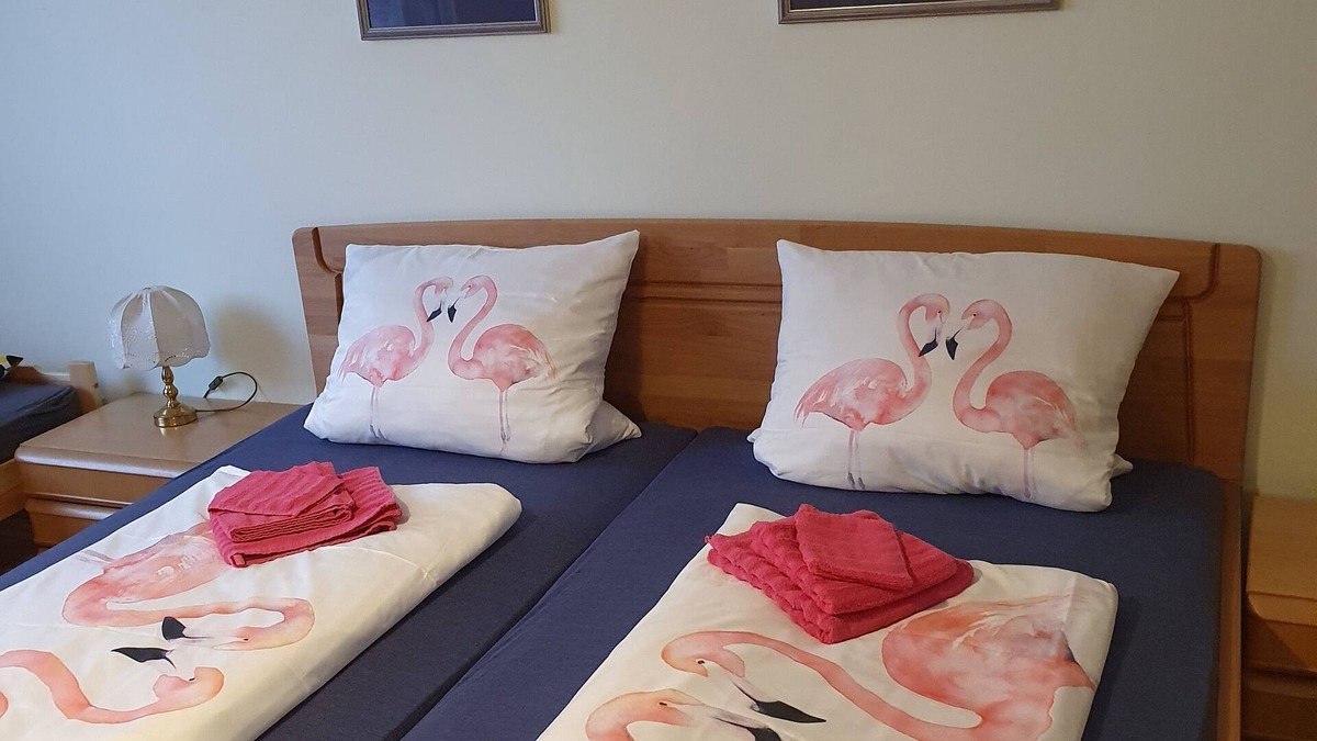 Gernsheim Apartment | Situated on the Rhine, but near mountain road, Odenwald and excursions