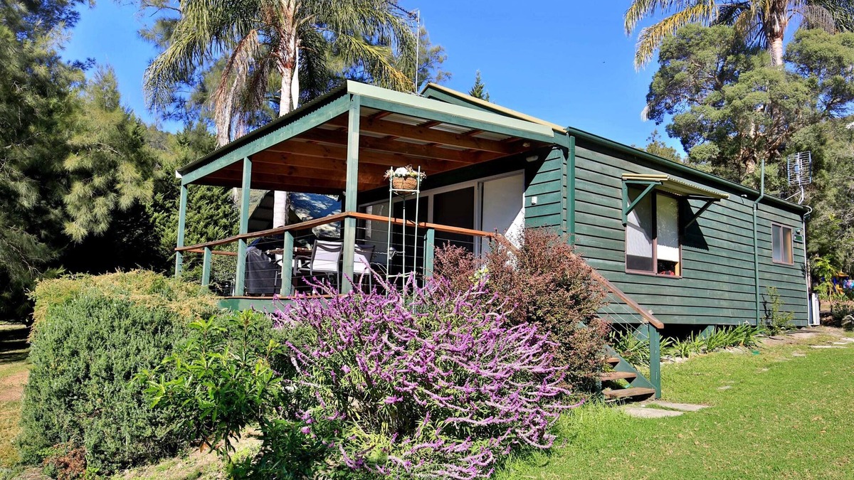 Kangaroo Valley Cabin | Siver Cabin Summary: