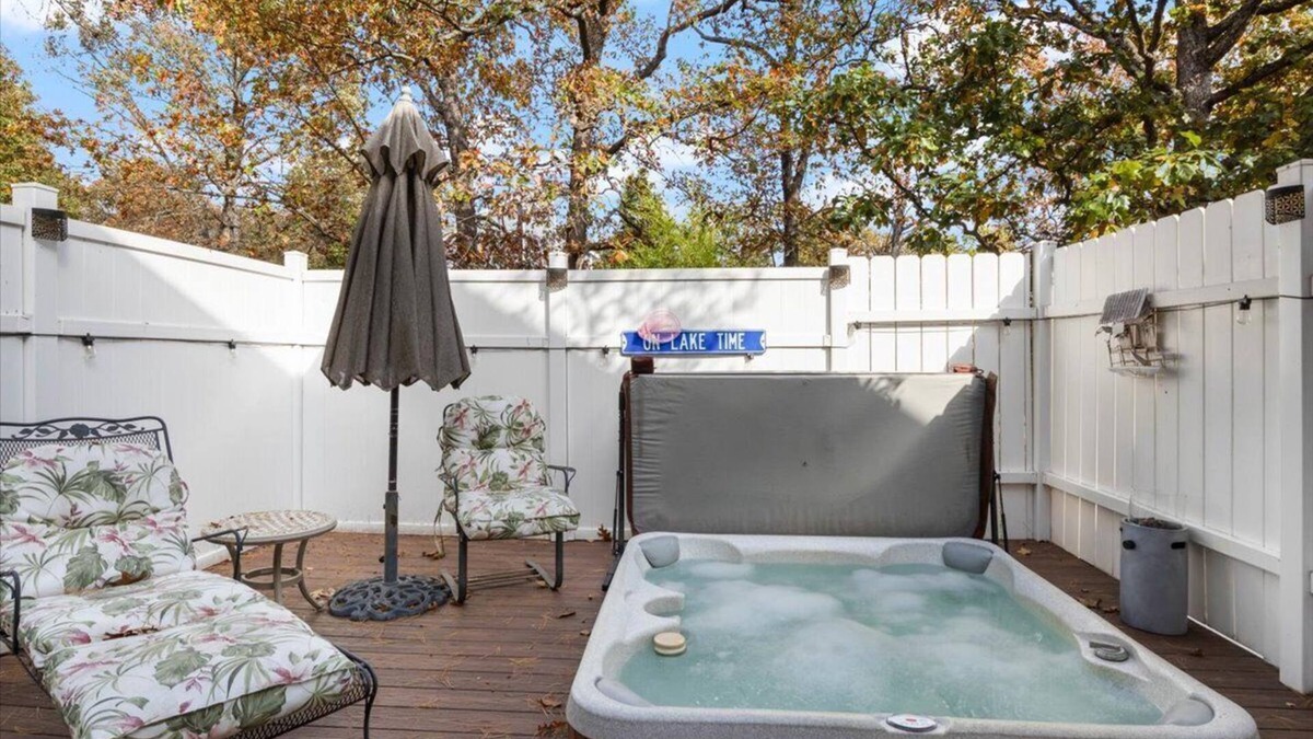 Osage Beach House | Six Suites with Hot Tubs, Private Jacuzzi Baths, Wooded Garden and Lake Access with Boat Slip