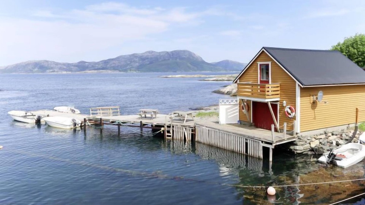 Lammetu House | Sjøbua by Interhome