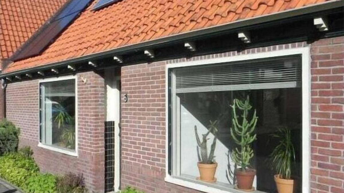 t Zand House | Sjeeltje Comfortable holiday residence