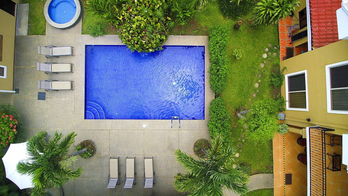 El Coyol Hotel | SJO Airport - Family Oasis