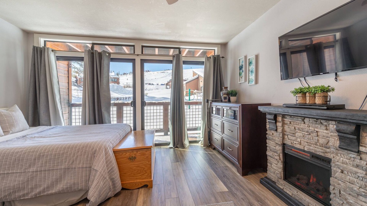 Truckee Condo | Ski Bowl Condo~Tahoe Donner