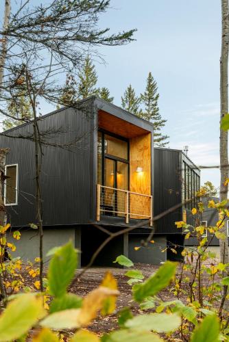Lutsen Ski Chalet | Ski Hill Cabins and Saunas