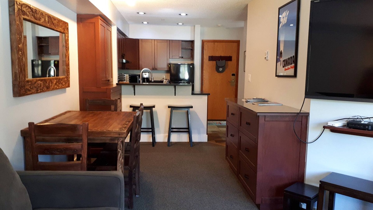 Whistler Creekside Condo | Ski in and Out, Renovated, Cozy One Bedroom, Hot Tub + Pool, Lake Placid Lodge