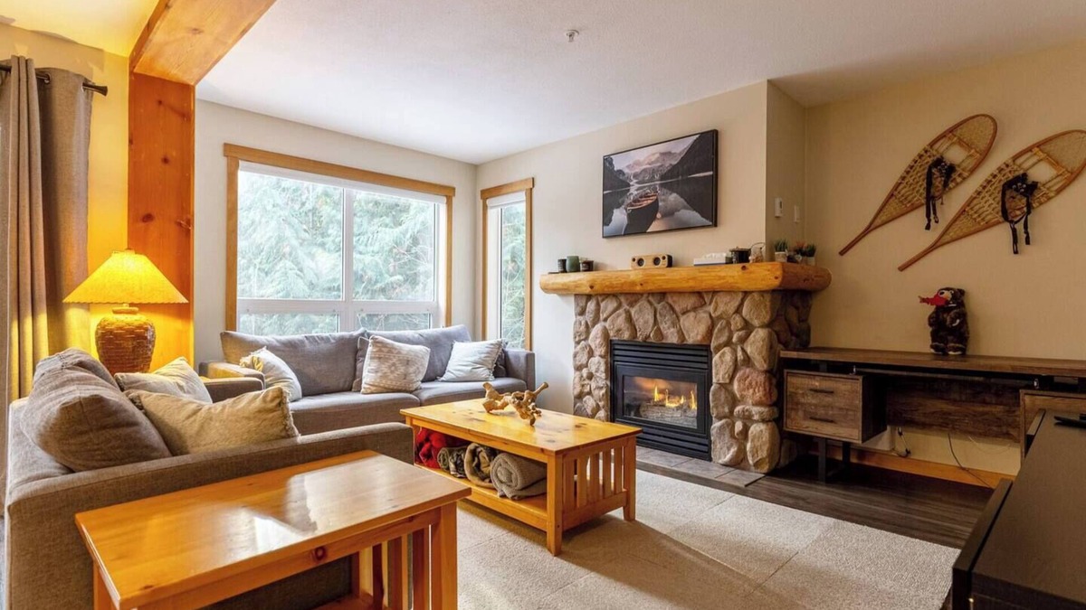 East Kootenay Condo | Ski In Back to your Private Hot Tub. Dog Friendly.