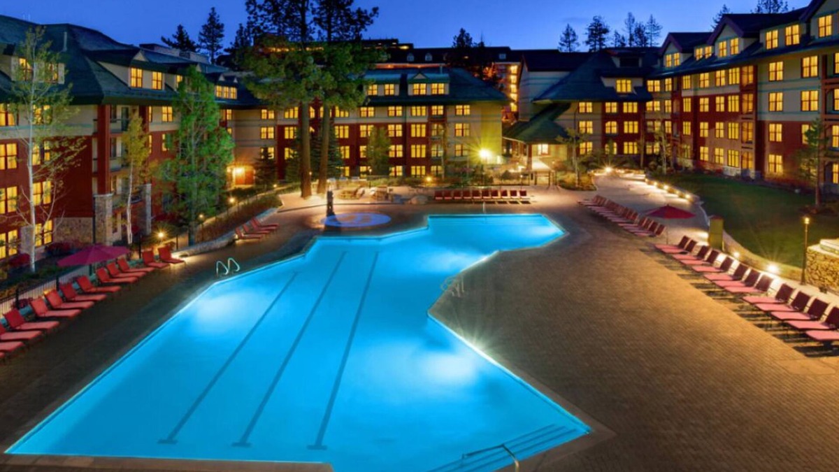 South Lake Tahoe Cabin | Ski-In&Out 2 BD/2BA Villa at Marriott Timber Lodge + Full Resort Access Sleeps 8