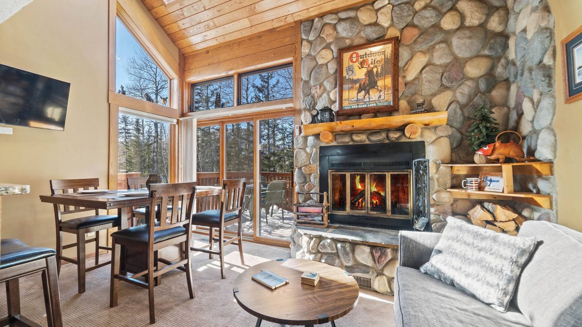 Lutsen House | Ski in/out at Lutsen Mountains. Family-sized base camp, on the trails in Lutsen!