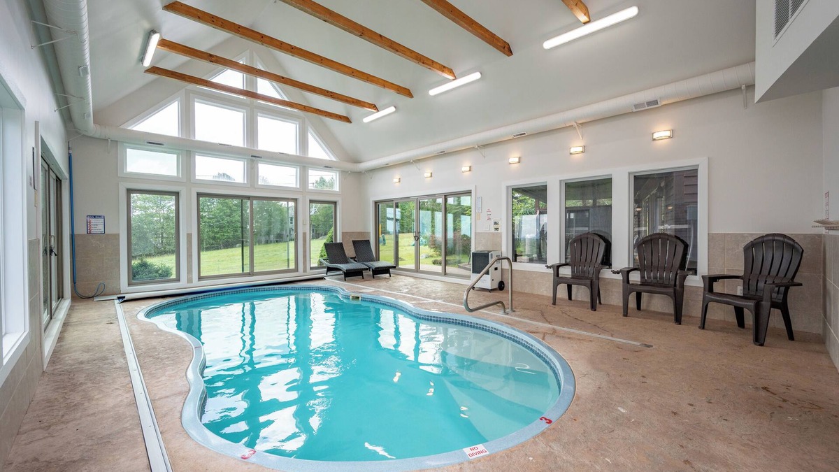 McHenry House | Ski-In/Out Dog Friendly Retreat w/Pool, Bar & Fireplaces