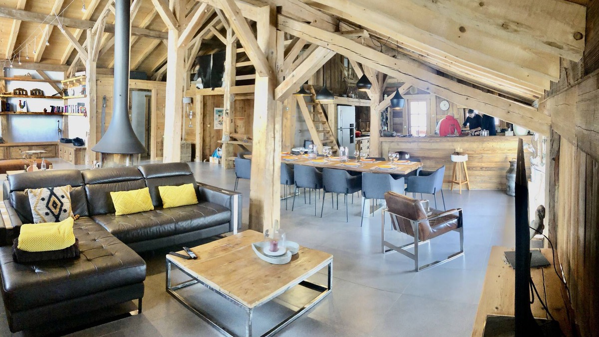 Praz-sur-Arly Ski Chalet | SKI IN/OUT: Large 400m renovated chalet on the slopes