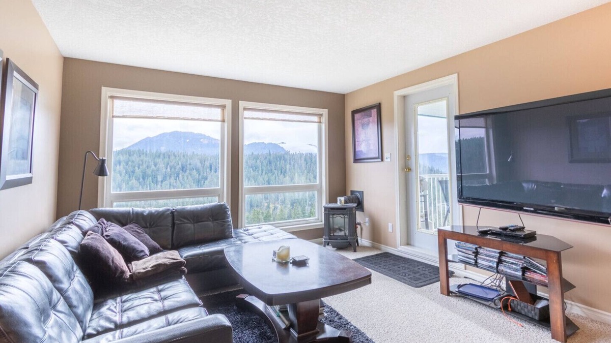 Courtenay House | Ski In/Out - Mt. Washington Paradise