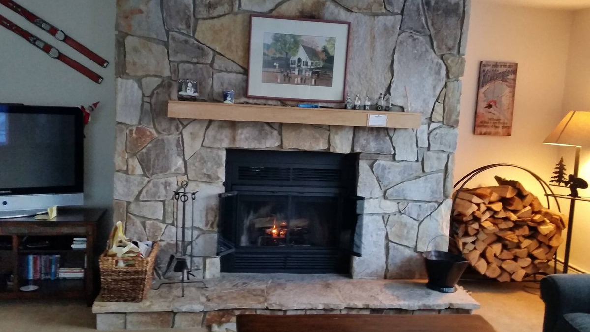 West Dover Condo | Ski In/Out Seasons Mt Snow - 2 bed room