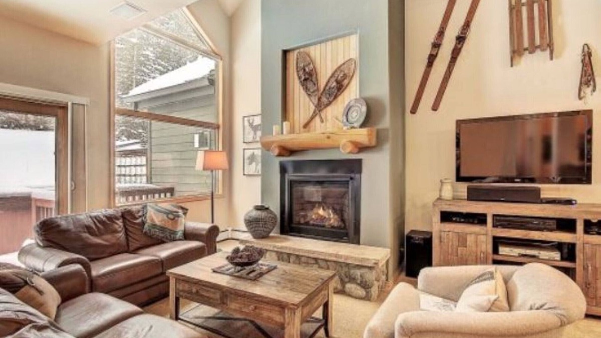 Peak 8 Ski Chalet | Ski In-Out to 4 Oclock Run Breck! Private Hot Tub