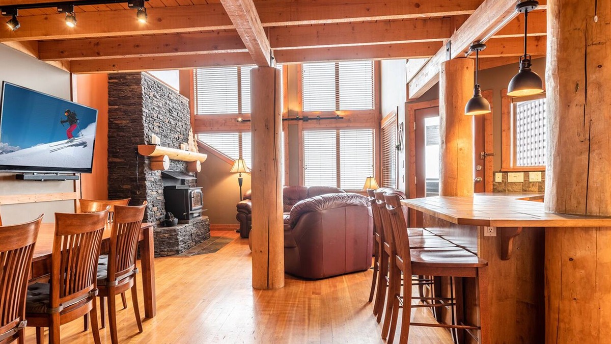 Snow Pine Estates Ski Chalet | Ski In/Out- Wood Stove - HotTub- 2 MSTR SUITES
