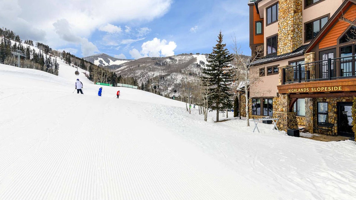 Highlands Townhomes Condo | Ski-In & Out Your Doorstep! Pool/Hot Tub, Great Village Access!