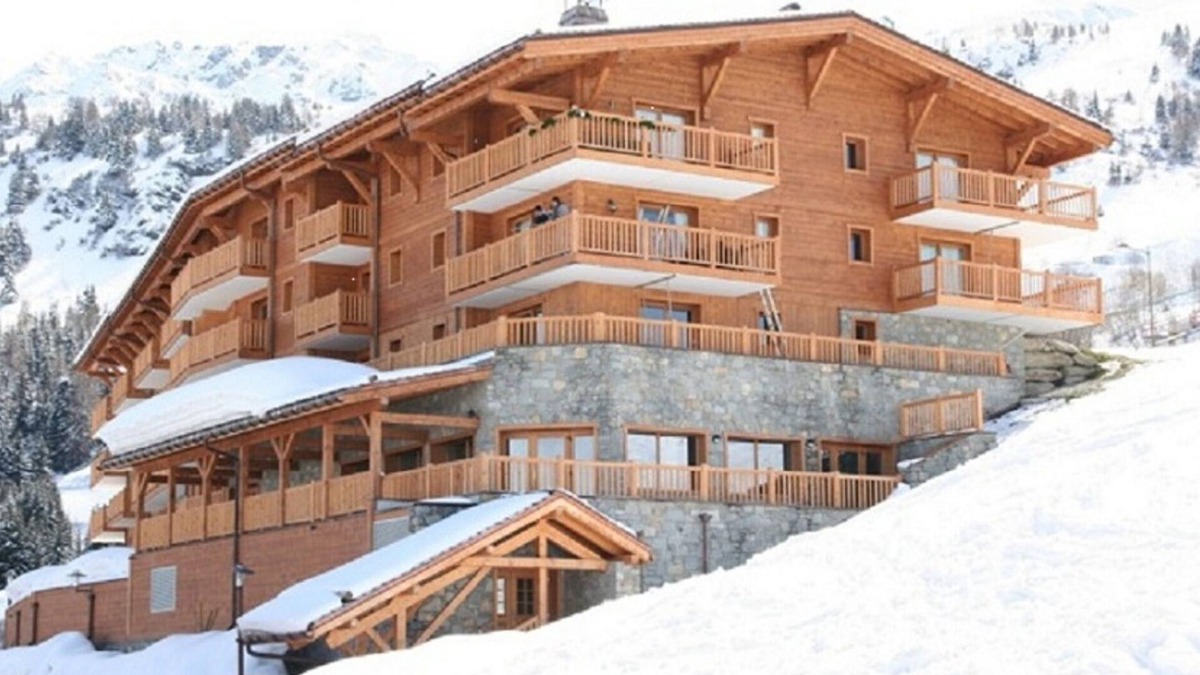Arc-1800 Apartment | Ski-in/ski-out apartment in large chalet with heated pool, 50m from ESF ski school