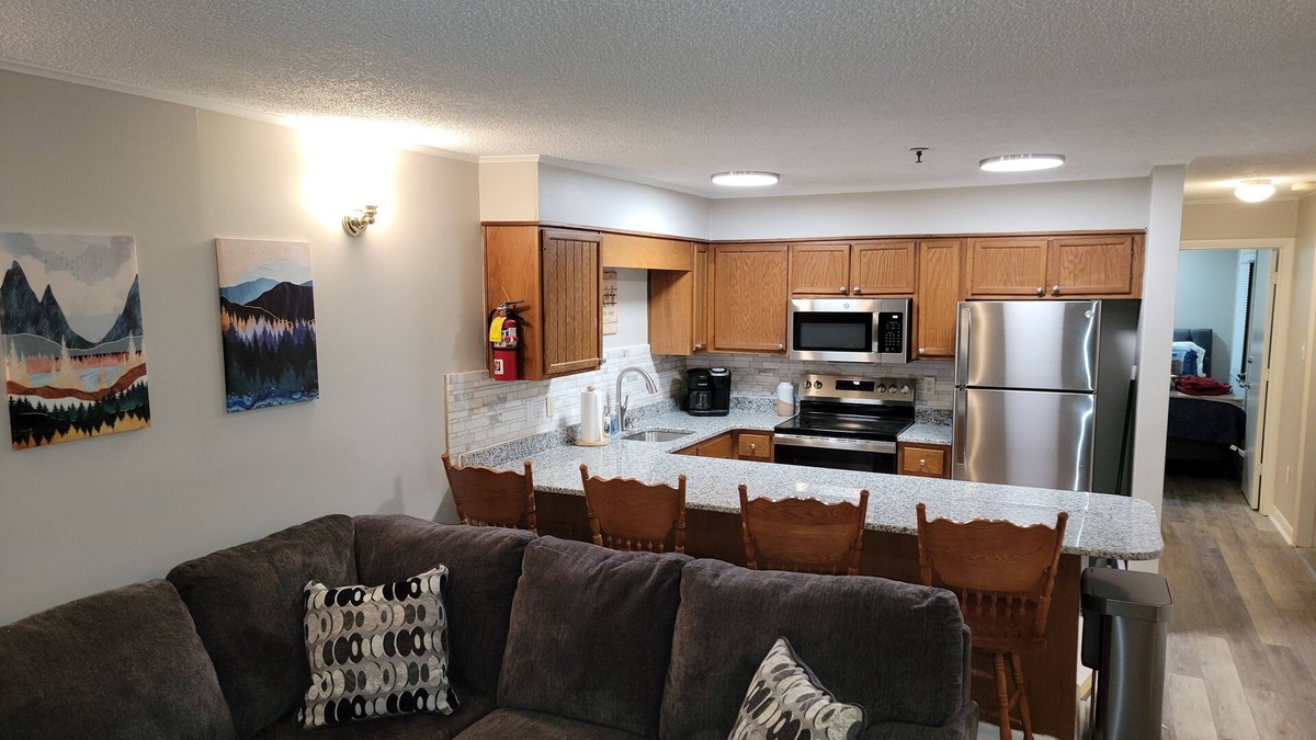 Ghent Condo | Ski-in/Ski-out 1st Floor 3-Bedroom Condo at Winterplace, WV