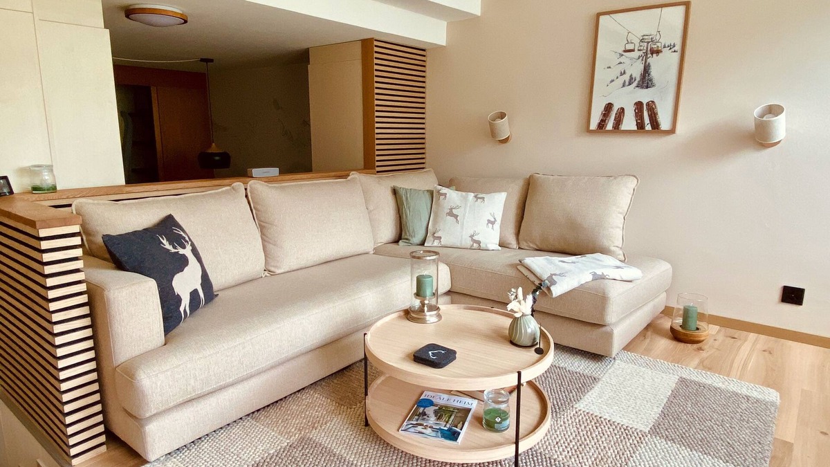 Savognin Apartment | Ski-in/ski-out: 2.5-room apartment directly at the valley station in Savognin