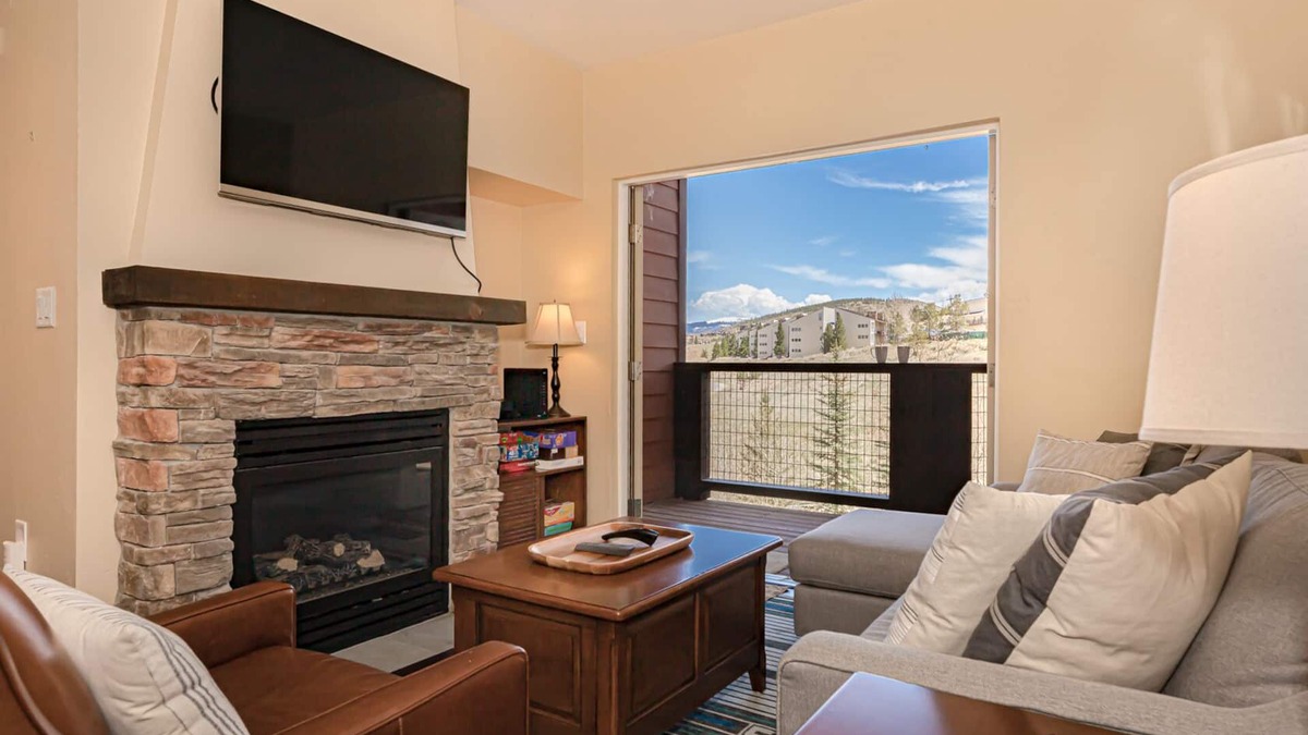 Silvercreek Condo | Ski in/Ski Out 2bed/2bath Mountainside Escape
