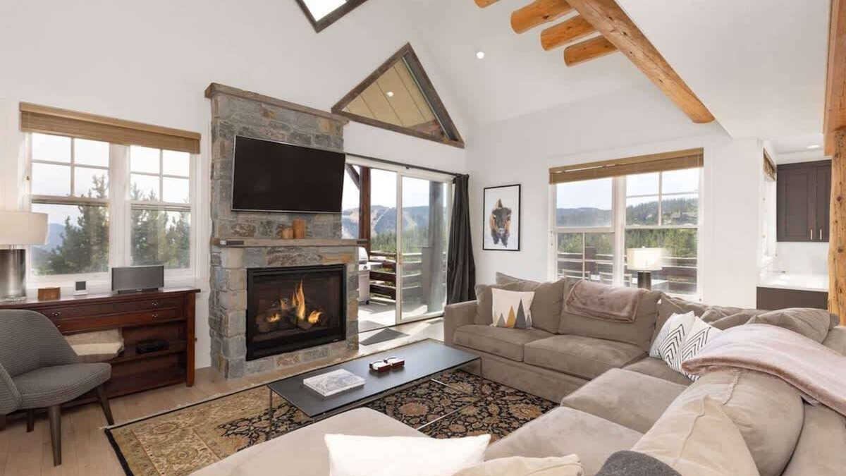 Saddle Ridge Condo | Ski-In/Ski-Out 3 Bedroom Moonlight Basin