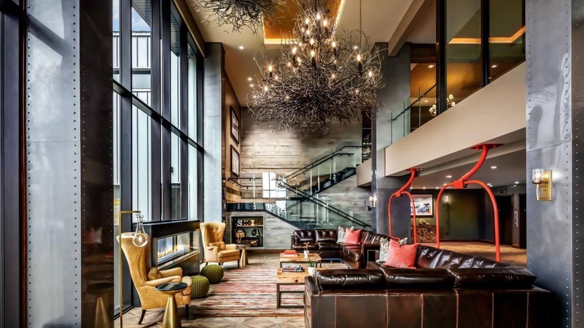 Rossland House | Ski-In/Ski-Out Adventure Stay | Upscale Boutique Vibes | Steps to Red Mountain