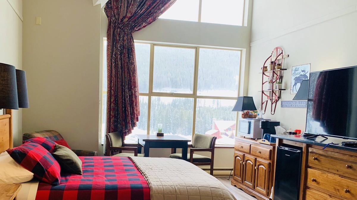 Okanagan-Similkameen Condo | SKI-IN SKI-OUT APEX INN LOFT SUITE - APEX 401