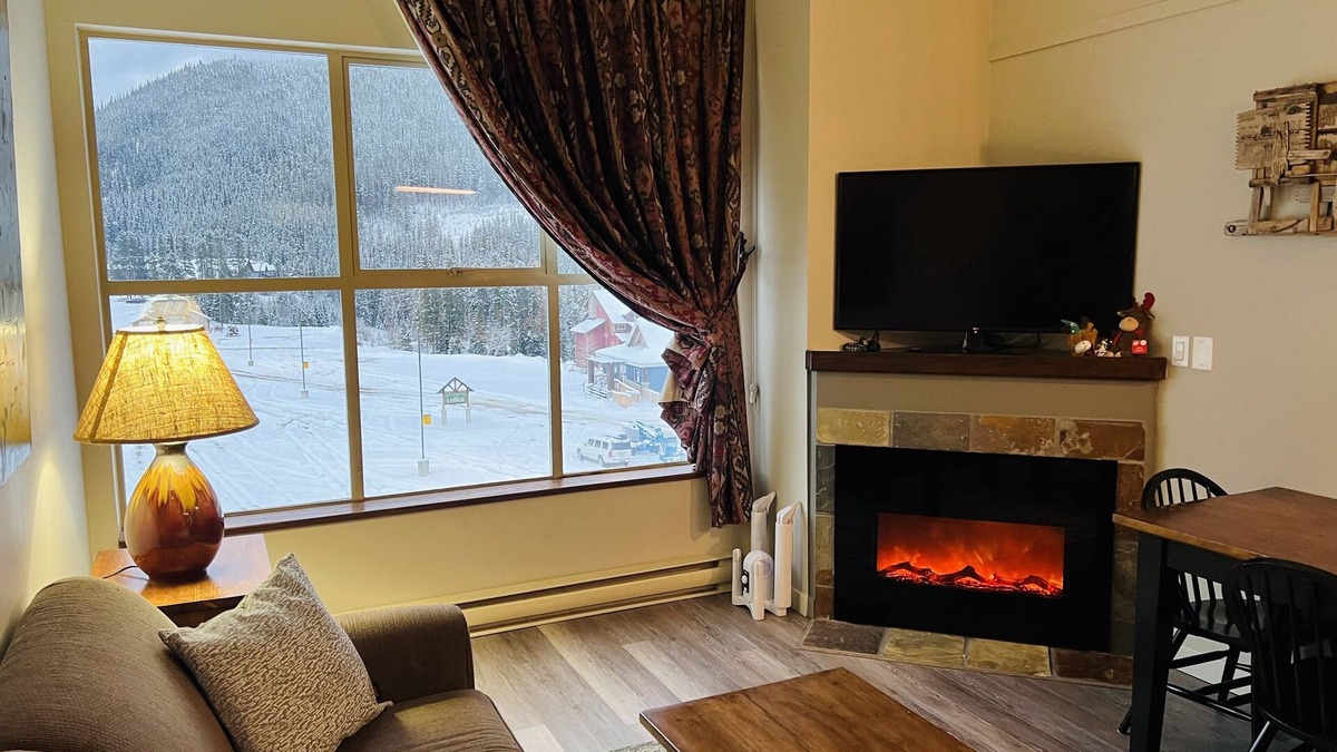 Okanagan-Similkameen Condo | SKI-IN SKI-OUT APEX INN LOFT SUITE - APEX 402