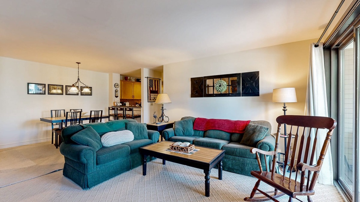 West Dover Condo | Ski-in/ski-out condo w/deck, wood-burning fireplace, wifi, community amenities
