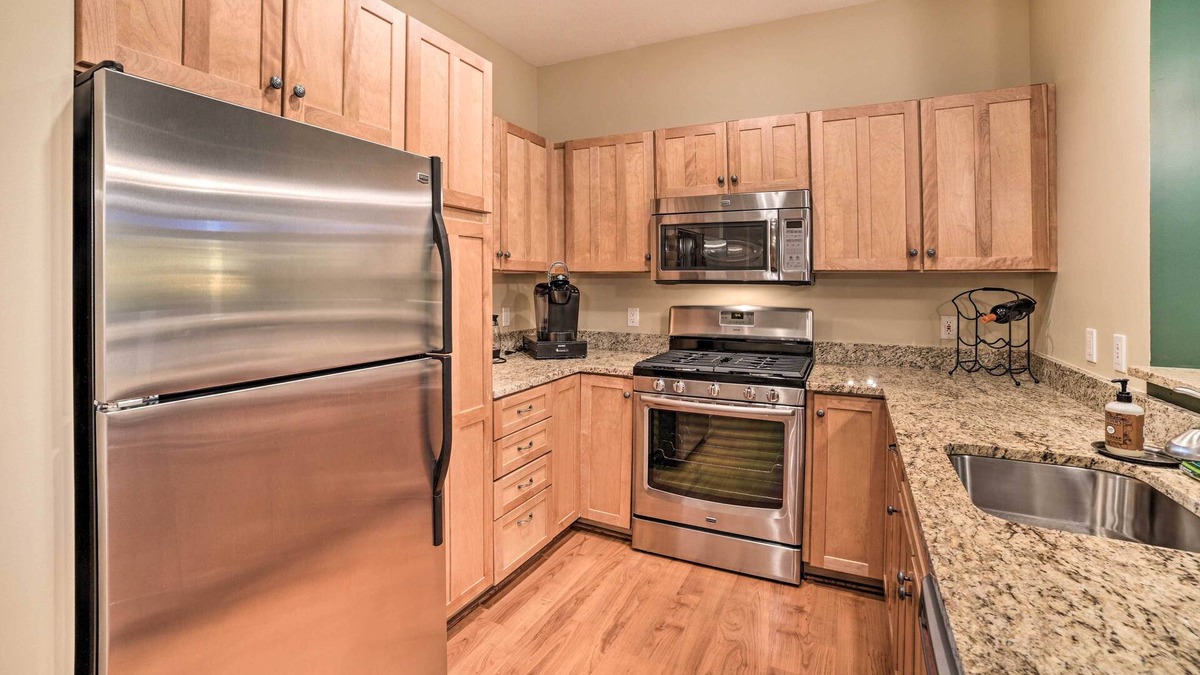 Bellaire Apartment | Ski-in/ski-out! Cozy Bellaire Resort Retreat!