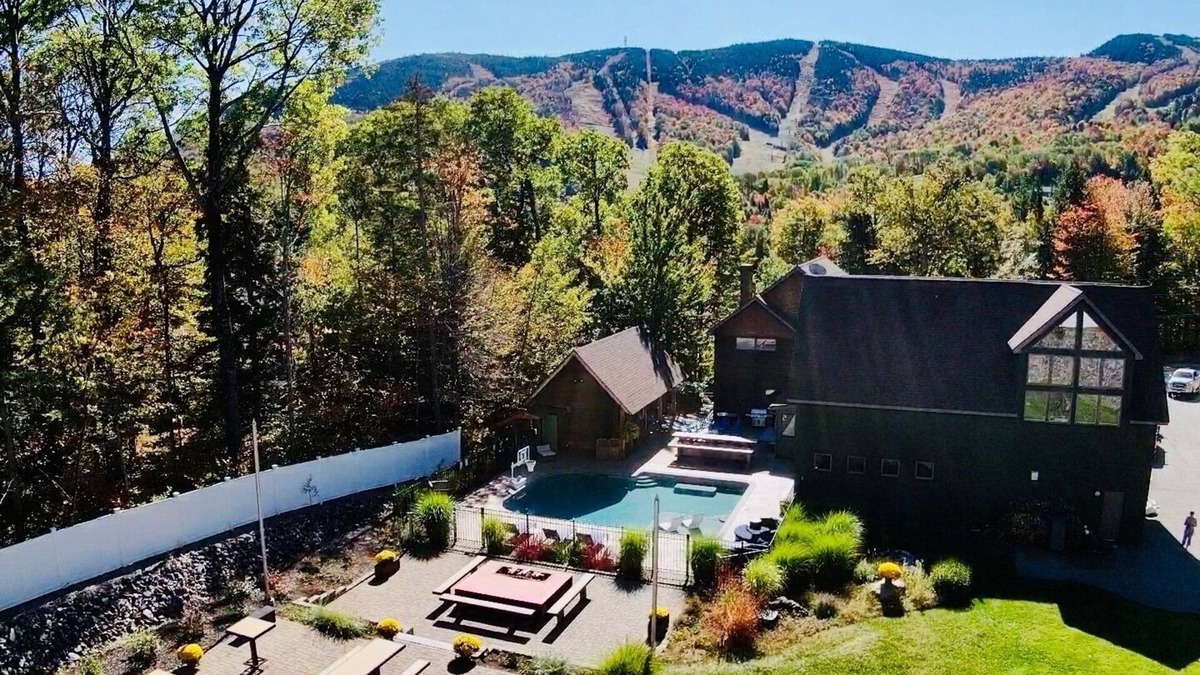 Sunday River Area House | Ski in, ski out! Custom Spa Retreat. Direct access to Sunday River Resort