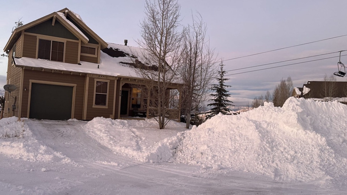 Silvercreek House | Ski In/Ski Out Enjoy the beautiful mountains and watch the skiers go by!