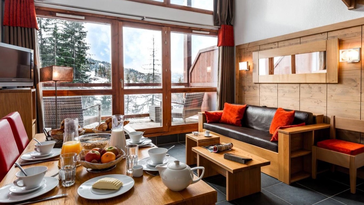 Arc-1600 Apartment | Ski-in/ski-out & foot of the slopes, fitness, swimming pool, sauna, hammam, terrace, balcony, tv