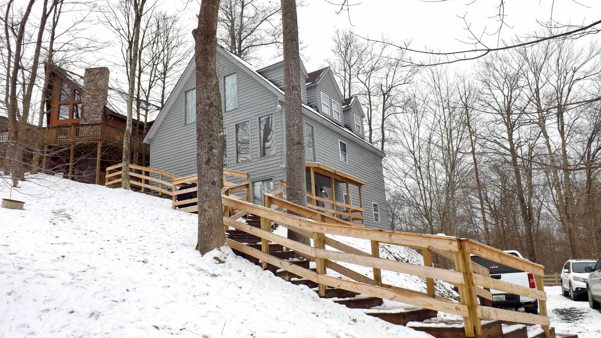 Ghent Cabin | Ski-In/Ski-Out Ghent Cabin w/Mountain Views!