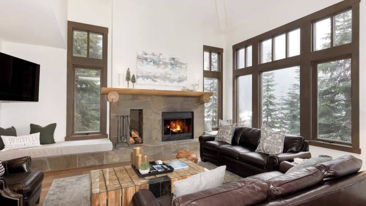 Nordic Estates House | Ski-in-Ski-Out Home, Private Hot Tub, Garage, View