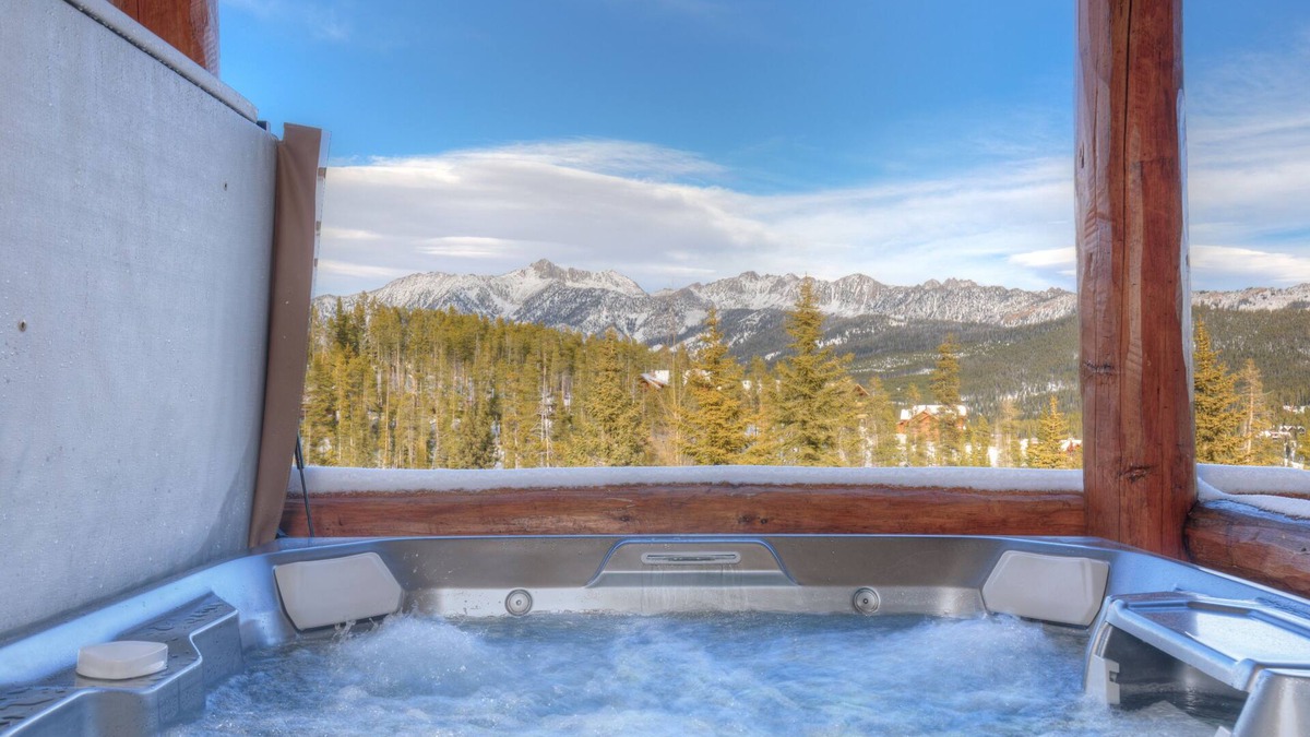 Saddle Ridge House | Ski-in/ski-out home w/private hot tub in Moonlight Basin - Saddle Ridge - Montana Mountain Chalet