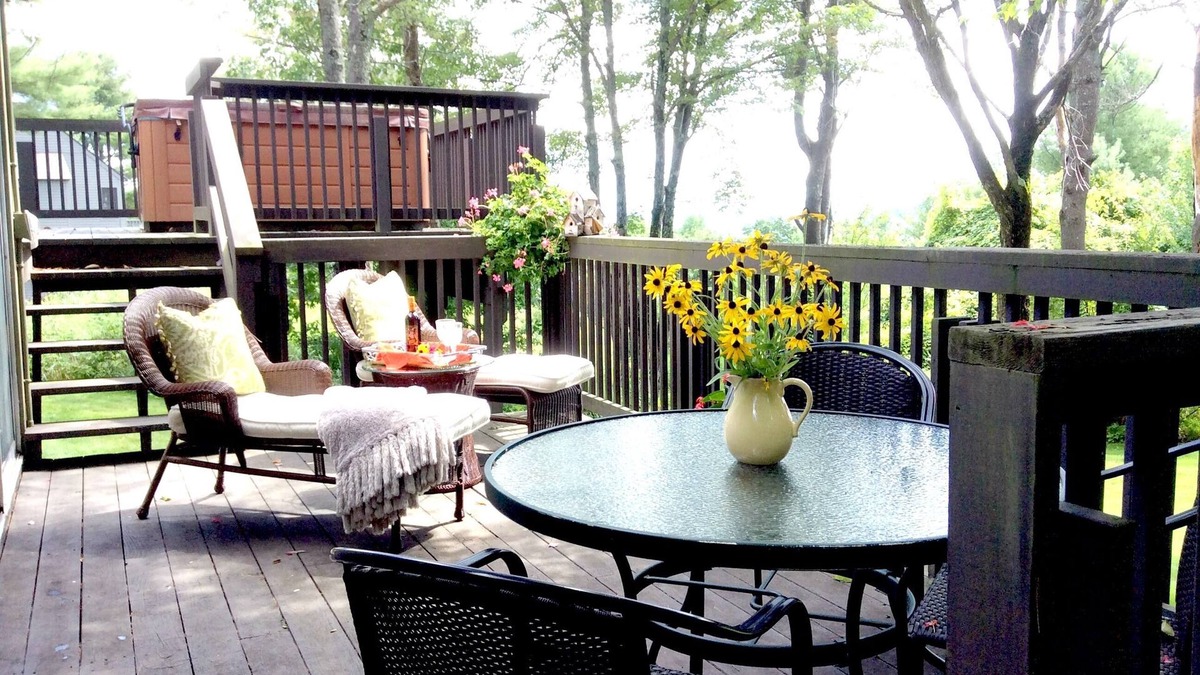 West Hartford Condo | Ski in, Ski Out Luxury Mountain Home Featuring 2 Master Suites Top of Mountain