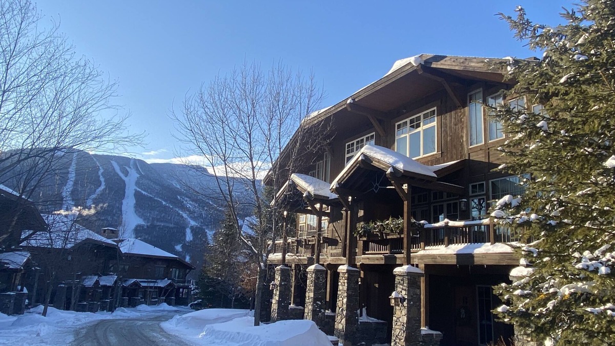 Stowe Area House | Ski In & Ski Out - Slopeslide in Stowe