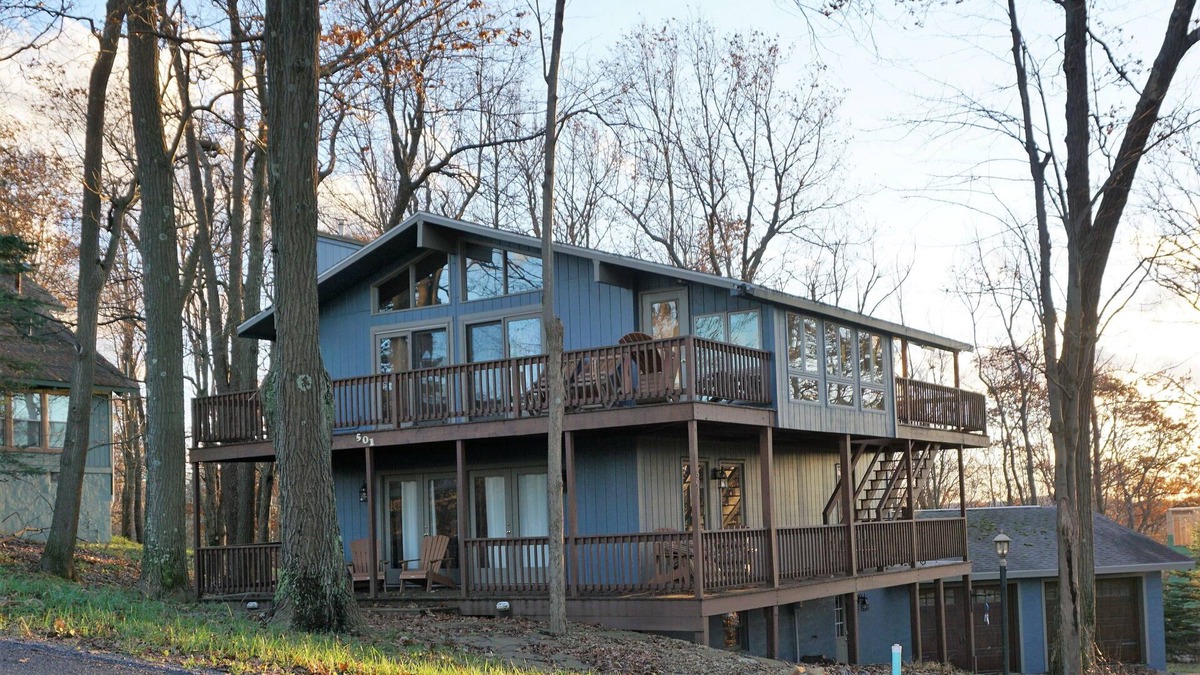 Hidden Valley House | Ski in Ski out to a beginner slope.