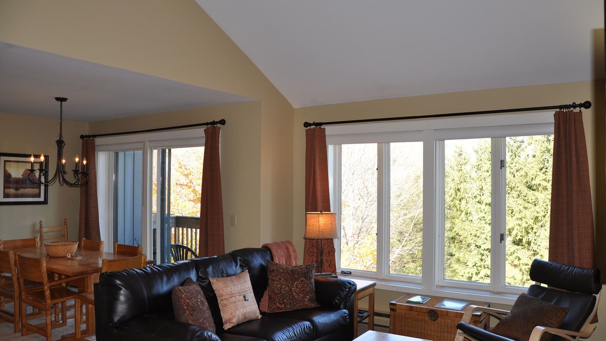 Warren Condo | Ski-In/Ski-Out, Top Floor Sugarbush Condo (Snow Creek)
