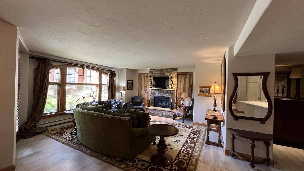 Crested Butte Condo | Ski In/Ski Out "WestWall Lodge" A102 Luxury Mountain Accommodation