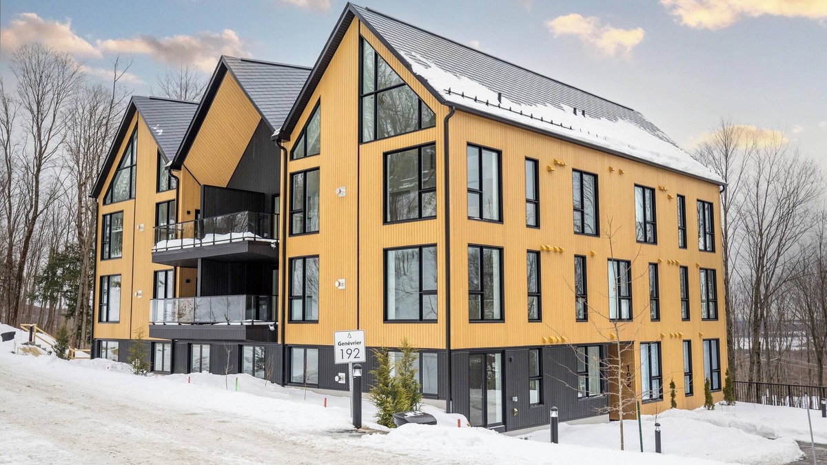 Bromont Condo | Ski-in/Ski-out Your Dream Mountain Getaway Luxury Awaits and even more!