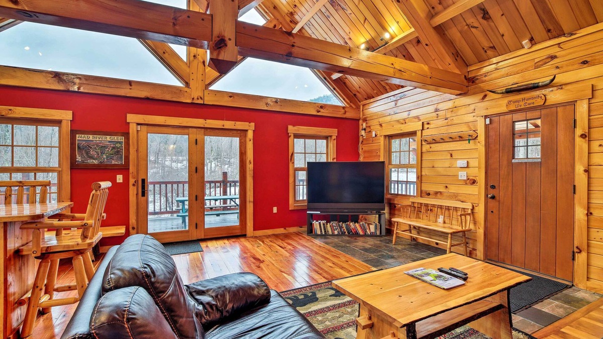 Starksboro Cabin | Ski Lodge Mtn Retreat w/Fire Pit, Deck & Views!