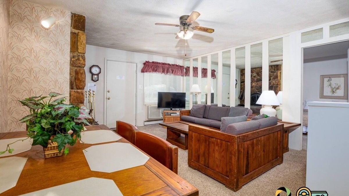 Mount Jackson Condo | Ski/MTB/Golf Condo (#112) - Slope side | Mountain & golf course views | Walk-in access!