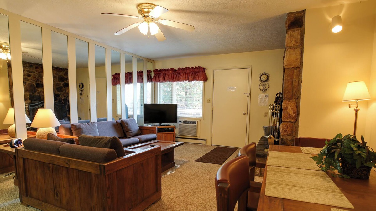 Mount Jackson Condo | Ski/MTB/Golf Condo (#118) - Slope side | Mountain & golf course views | Walk-in access!
