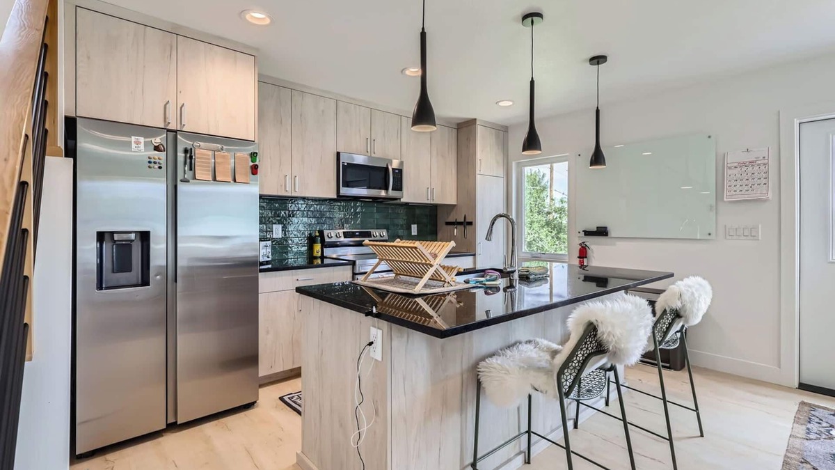 Applewood West House | Ski, Red Rocks & Downtown Golden, Retreat