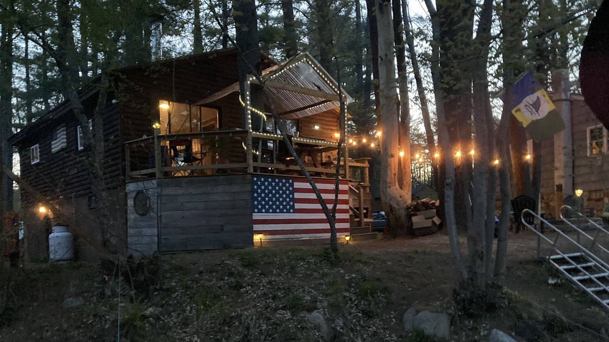 South Casco Cabin | Ski & Stay-25 min to Shawnee Peak Access to Big Sebago Fishing/Ice Fishing