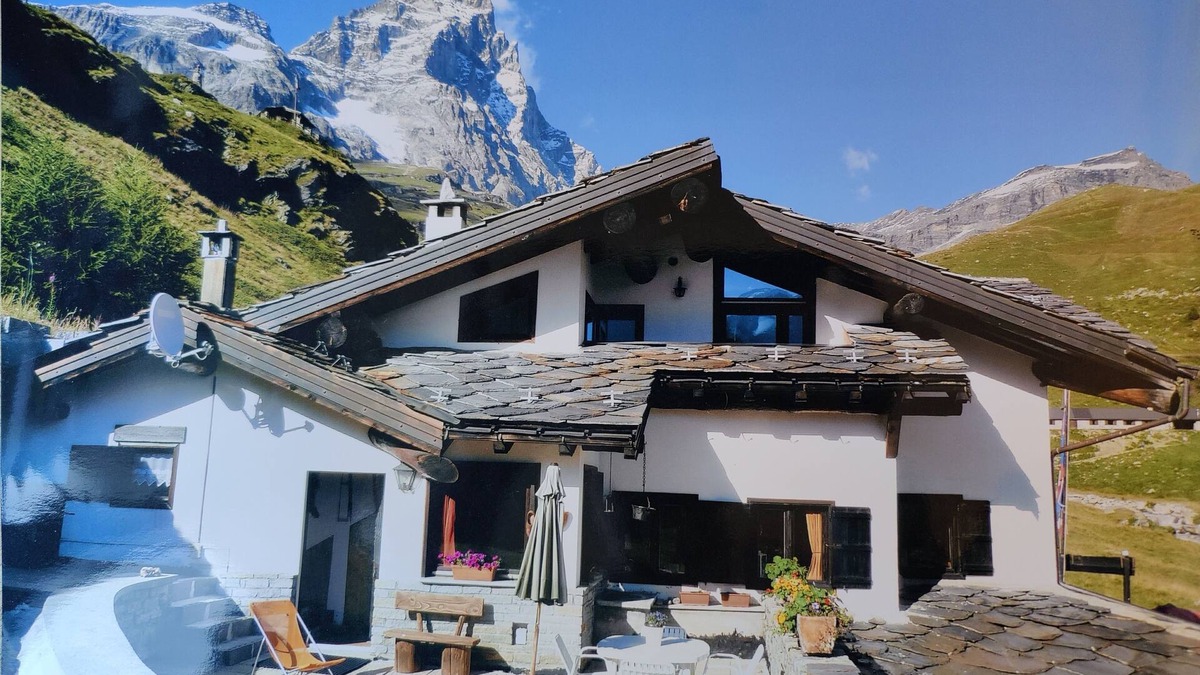 Cervinia Apartment | Skichaletcervinia ski in ski out aan Piste nr. 5 in Cervinia
