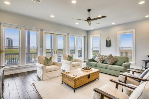 Galveston House | Skin and Bones